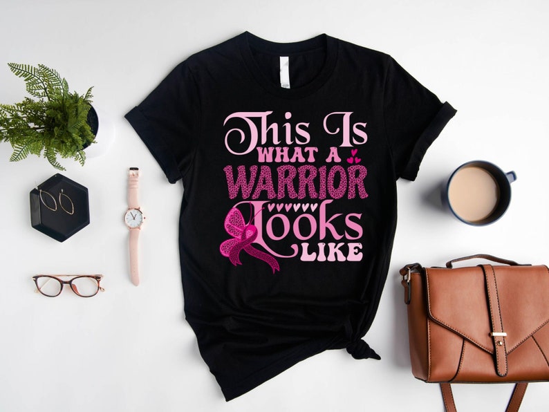 Voici à quoi ressemble une guerrière : T-shirt et sweat-shirt de sensibilisation au cancer du sein (0924)