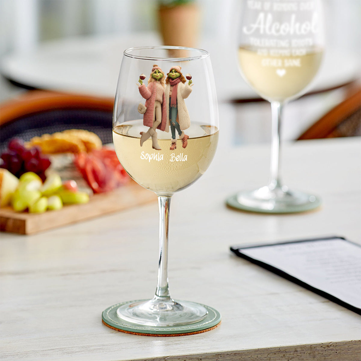 Meilleures amies, une année de plus ensemble - Verre à vin de Noël personnalisé avec étole et longue tige