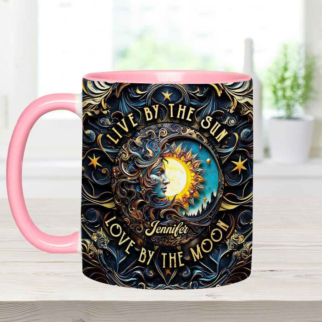 Lebe nach der Sonne, liebe nach dem Mond – Personalisierte Tasse mit Hippie-Akzent