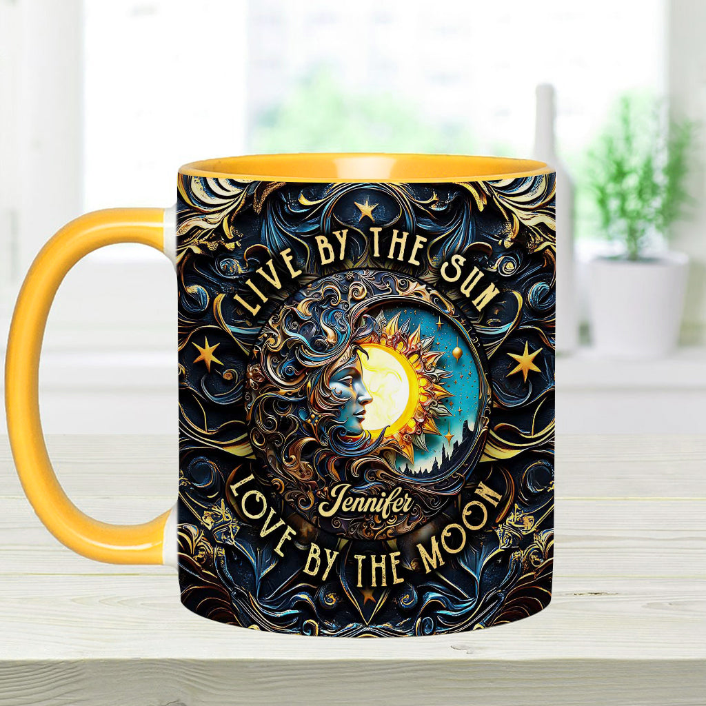Lebe nach der Sonne, liebe nach dem Mond – Personalisierte Tasse mit Hippie-Akzent