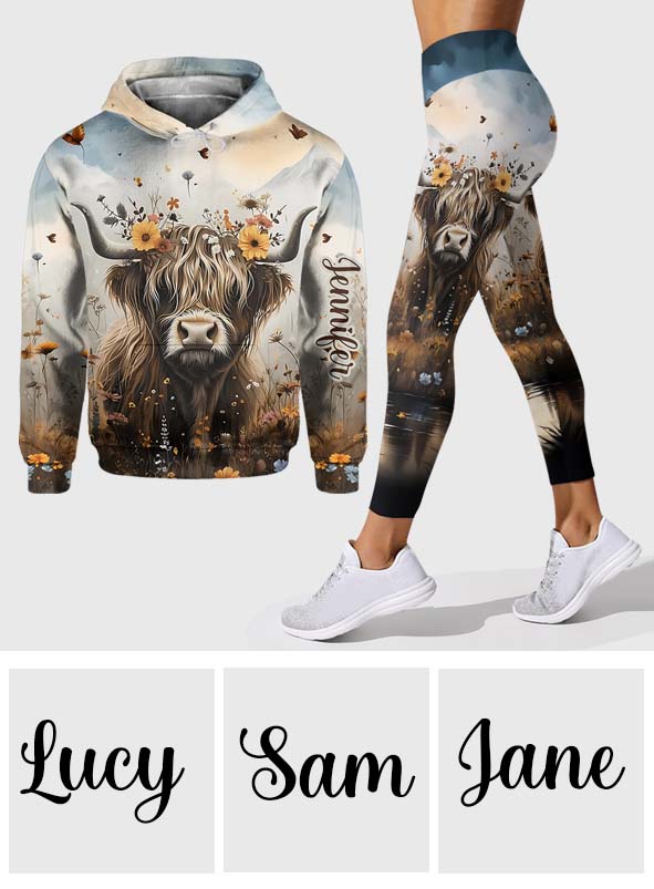 Niedliche Kuh – Personalisierter Hoodie und Leggings mit Hochlandkuh-Motiv