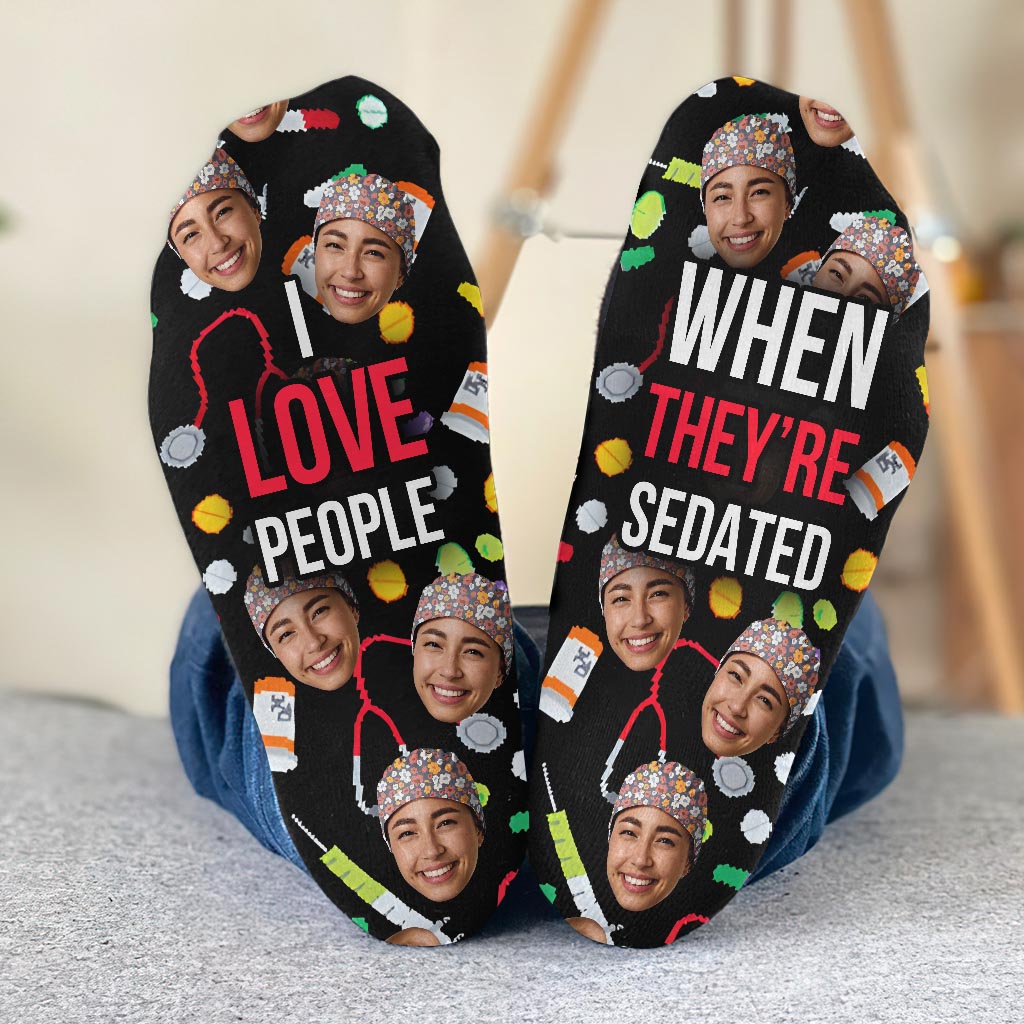 Ich liebe es, wenn Menschen sediert sind – personalisierte Krankenschwestersocken