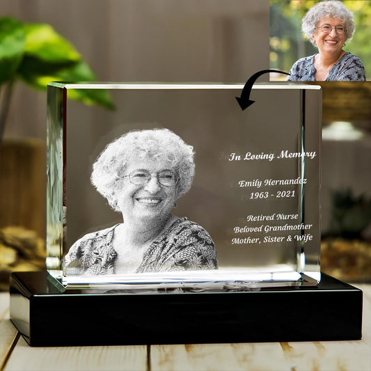 In liebevoller Erinnerung – Gedenkgeschenk zum Verlust eines geliebten Menschen – Personalisierte, lasergravierte, 3D-quaderförmige Kristalllampe