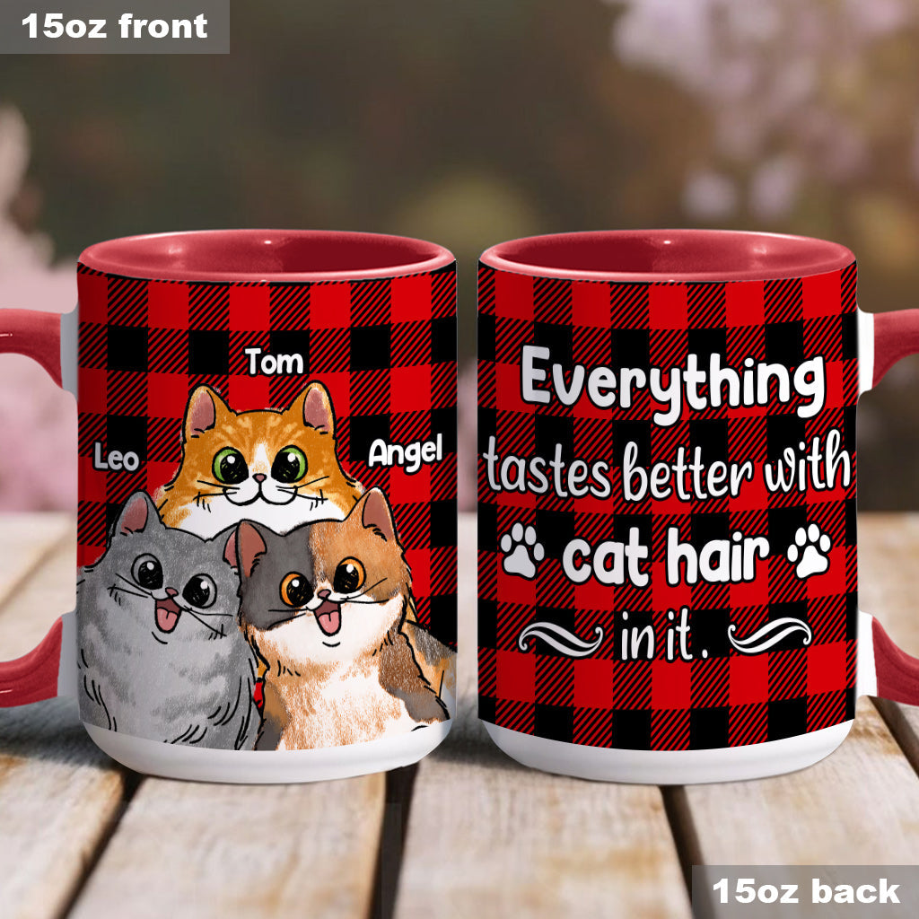 Alles schmeckt besser mit Katzen- und Hundehaaren drin – personalisierte Tasse mit Katzenmotiv