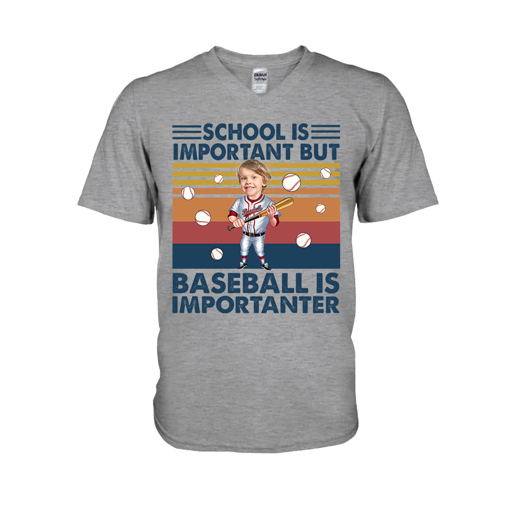 L'école est importante, mais… - T-shirt et sweat à capuche de baseball personnalisés