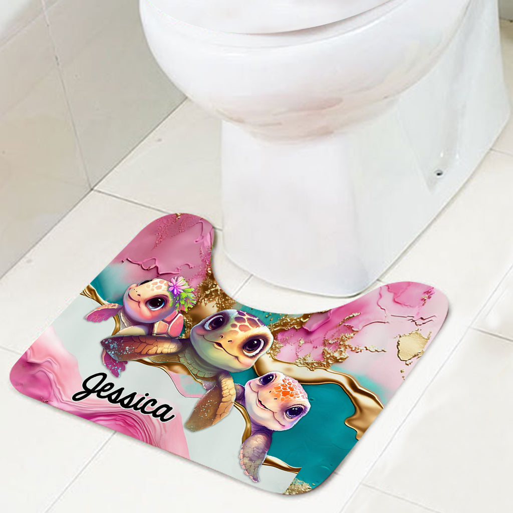 Salty Lil' Beach – Personalisierter Badezimmervorhang und Badematten-Set mit Schildkrötenmotiv