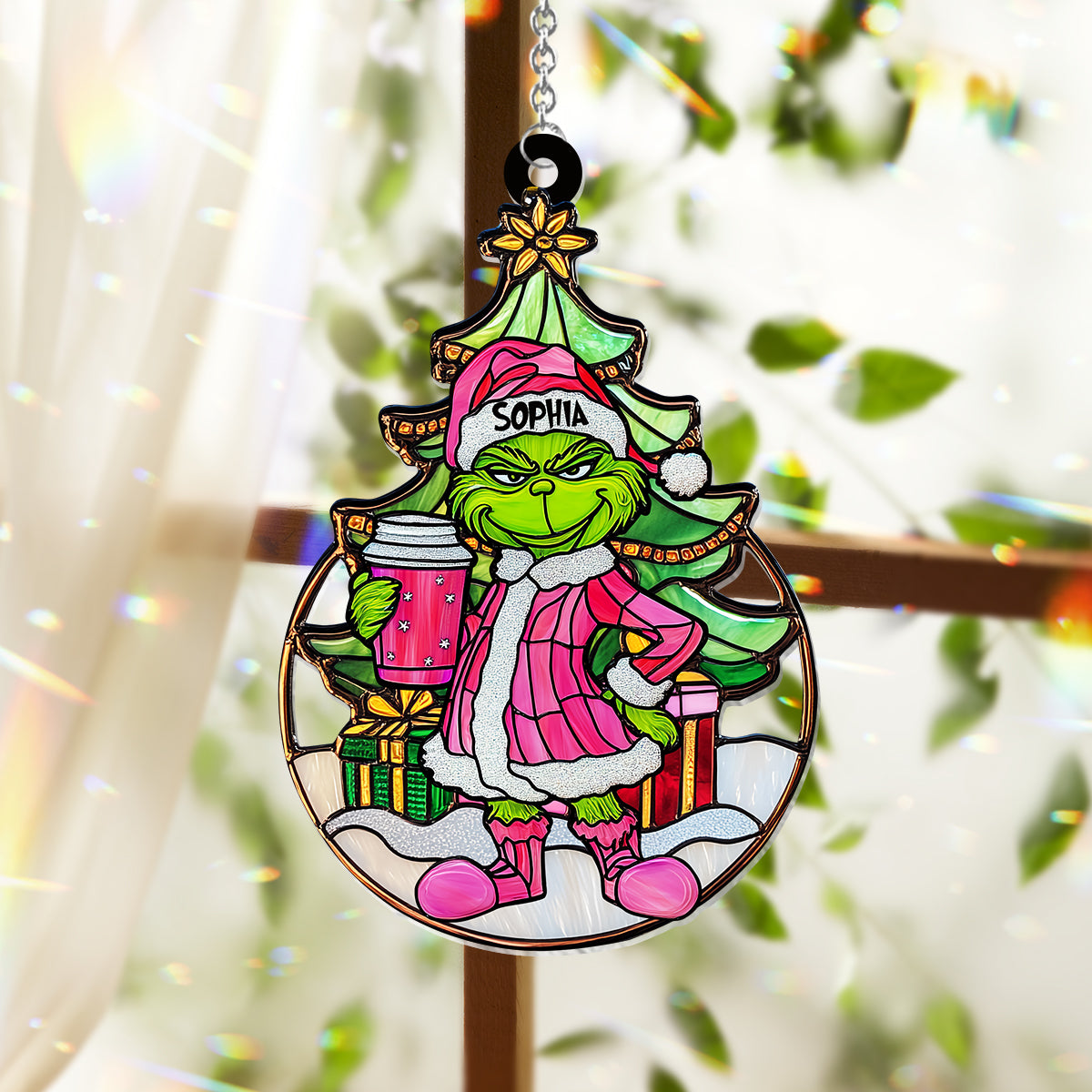 Grinchy Green Lady – Personalisierte Stola, Weihnachtsfenster-Sonnenfänger-Ornament 